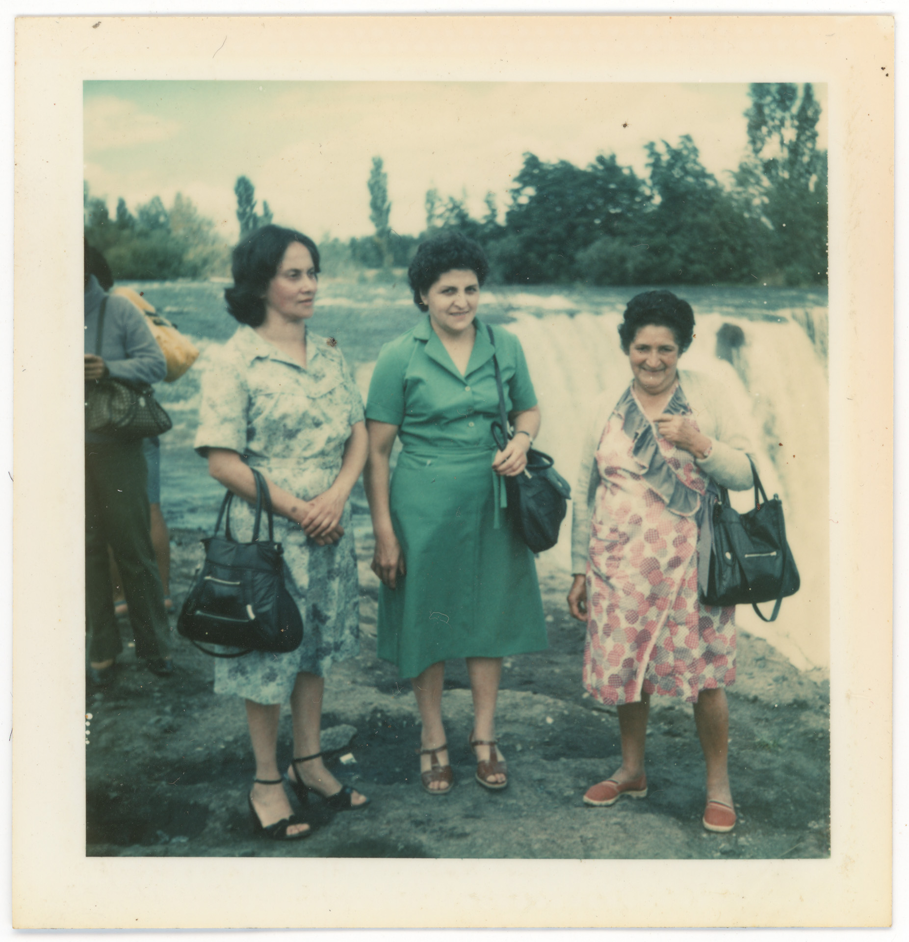 Fotografía grupal en paseo al Salto del Laja